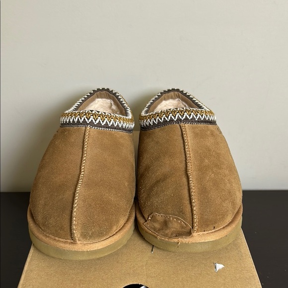 Ugg Tasman embroidered shearling slippers camel FLAW Sz 9 - Picture 2 of 12